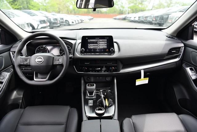 2025 Nissan Rogue Vehicle Photo in Ballwin, MO 63011
