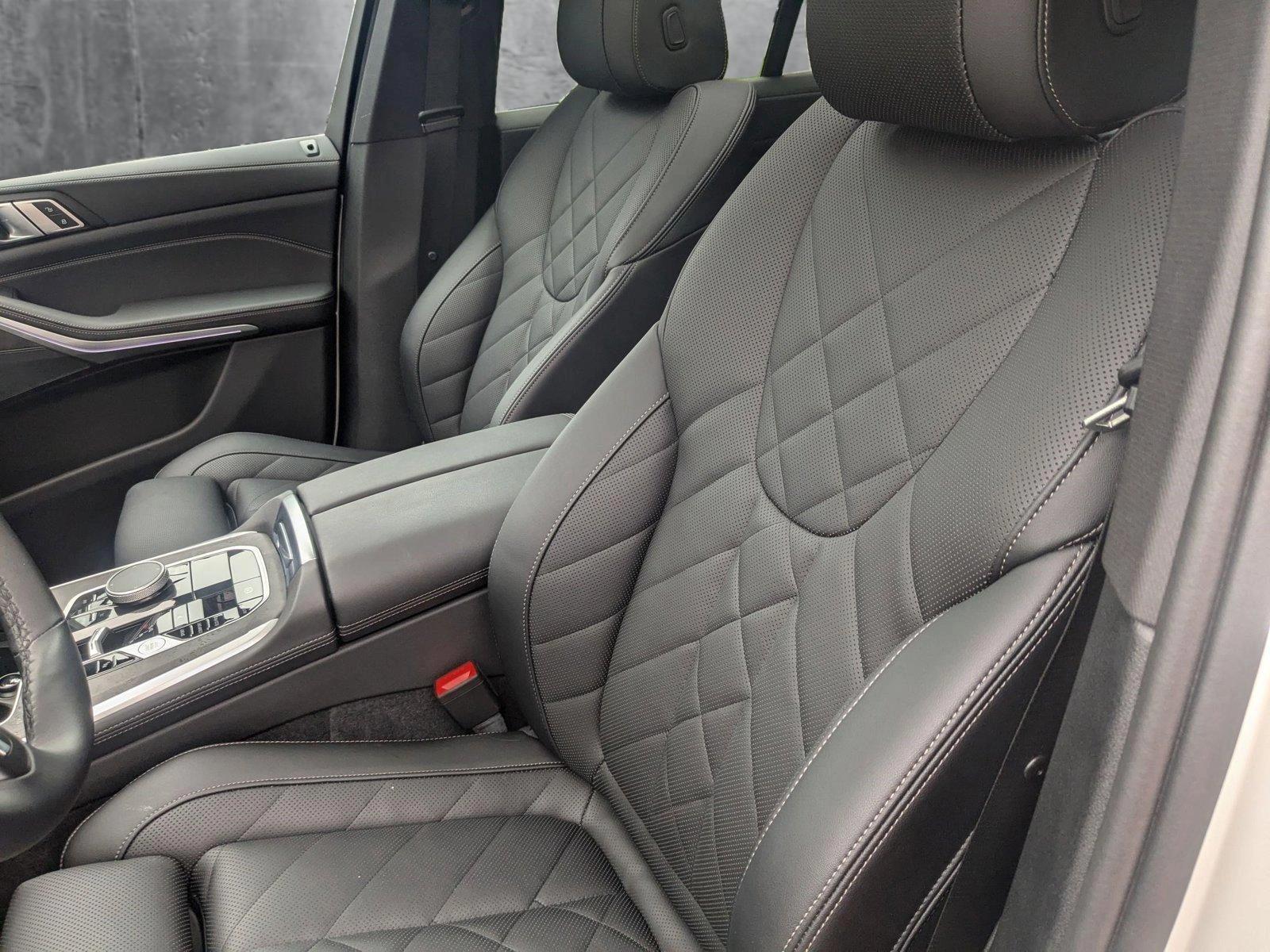 2025 BMW X5 sDrive40i Vehicle Photo in Valencia, CA 91355