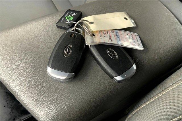 2021 Hyundai Elantra Vehicle Photo in TOPEKA, KS 66609-0000