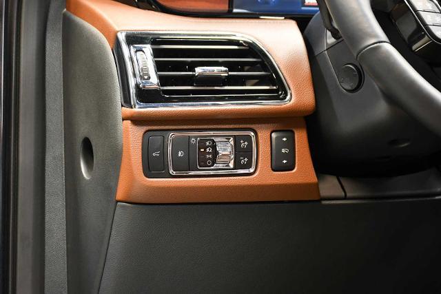 2024 Lincoln Navigator Vehicle Photo in DALLAS, TX 75235