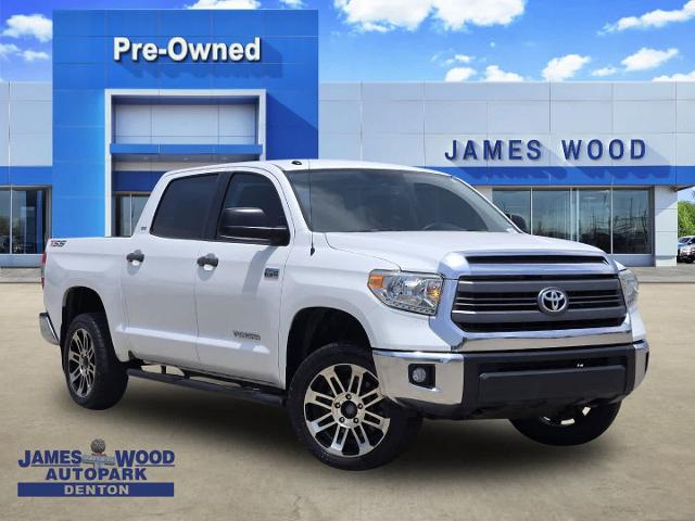 2014 Toyota Tundra 4WD Truck Vehicle Photo in DENTON, TX 76210-9321