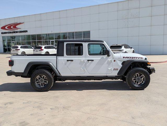 2024 Jeep Gladiator Vehicle Photo in SELMA, TX 78154-1460