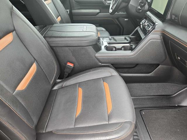 2024 GMC Sierra 2500 HD Vehicle Photo in DENTON, TX 76210-9321
