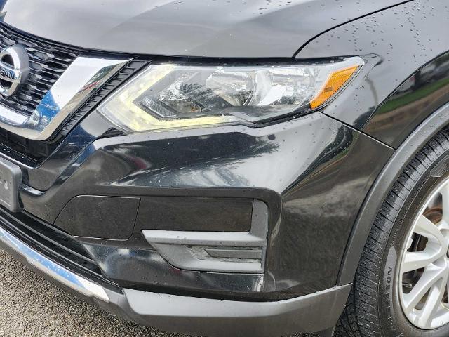 2017 Nissan Rogue Vehicle Photo in DENTON, TX 76210-9321