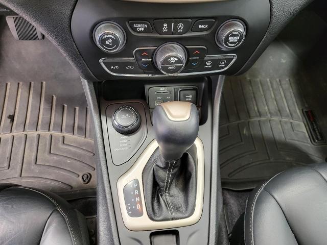 2016 Jeep Cherokee Vehicle Photo in Neenah, WI 54956