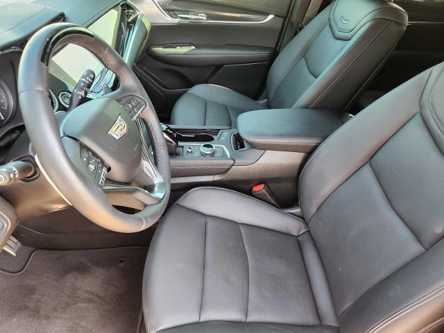 2024 Cadillac XT6 Vehicle Photo in DENTON, TX 76210-9321