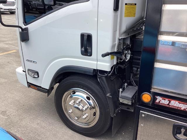 2019 Chevrolet Low Cab Forward 4500 Vehicle Photo in PUYALLUP, WA 98371-4149