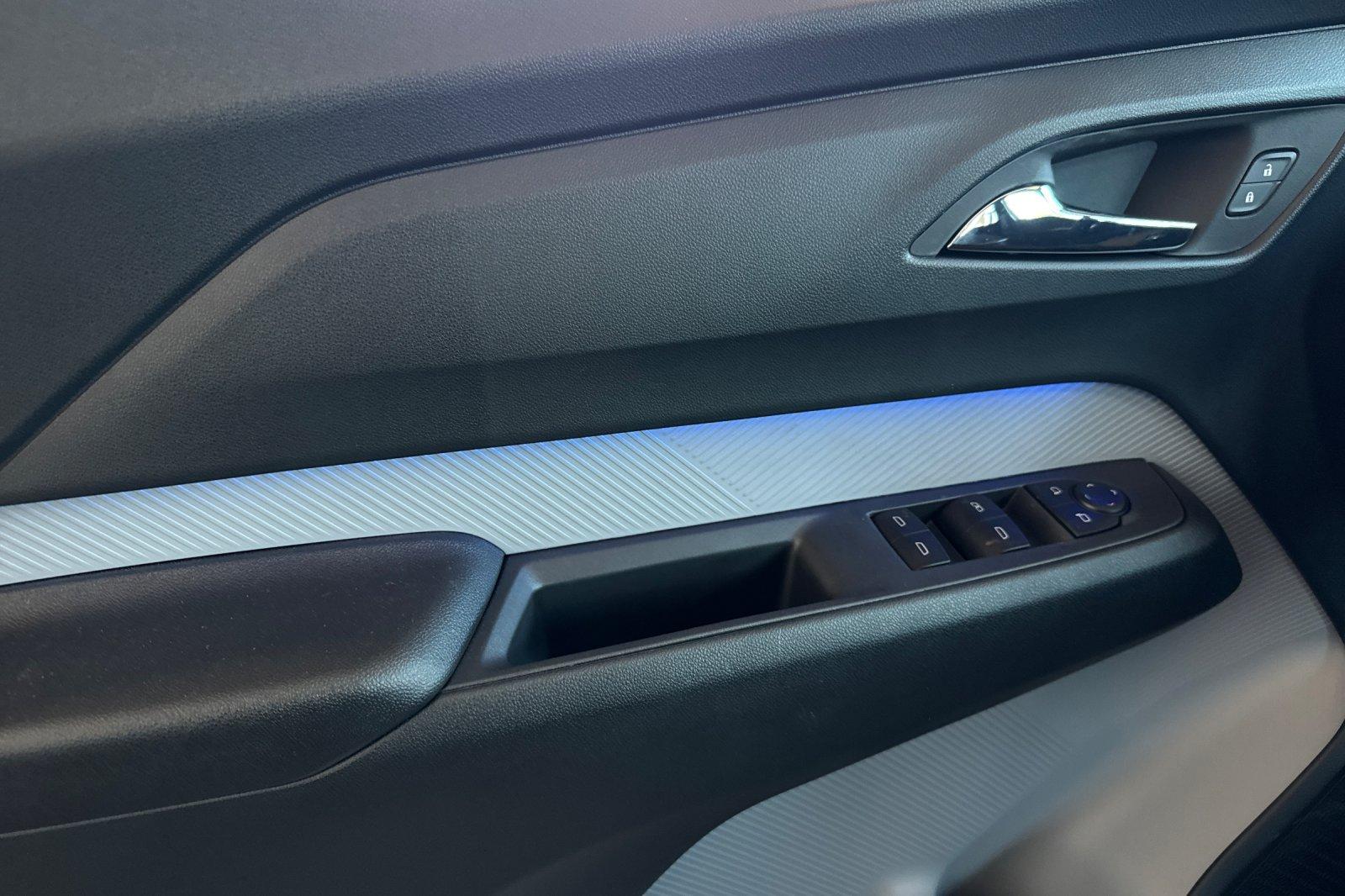 2027 Chevrolet Bolt RS - Photo 11