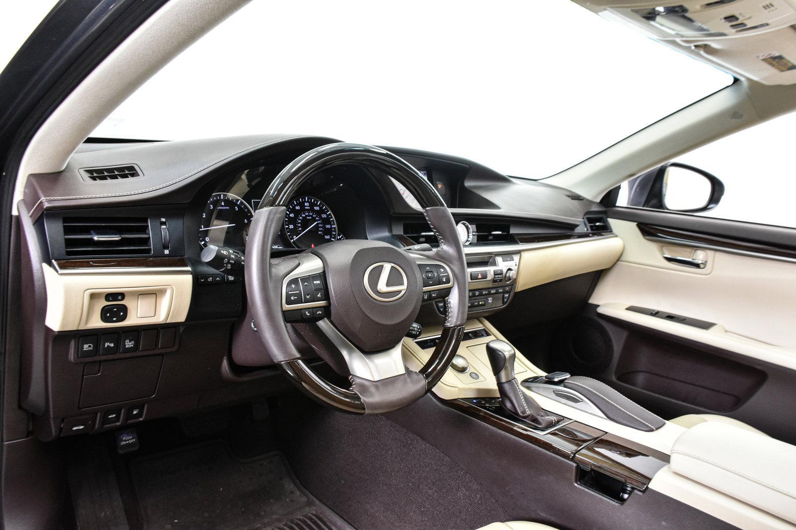 2016 Lexus ES 350 Vehicle Photo in DALLAS, TX 75235