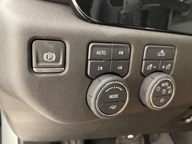 2025 Chevrolet Silverado 1500 Vehicle Photo in PHOENIX, AZ 85014-3381