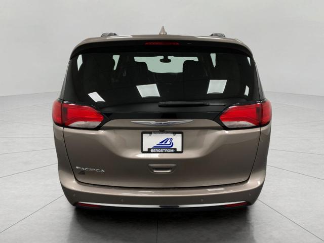 2017 Chrysler Pacifica Vehicle Photo in Appleton, WI 54913