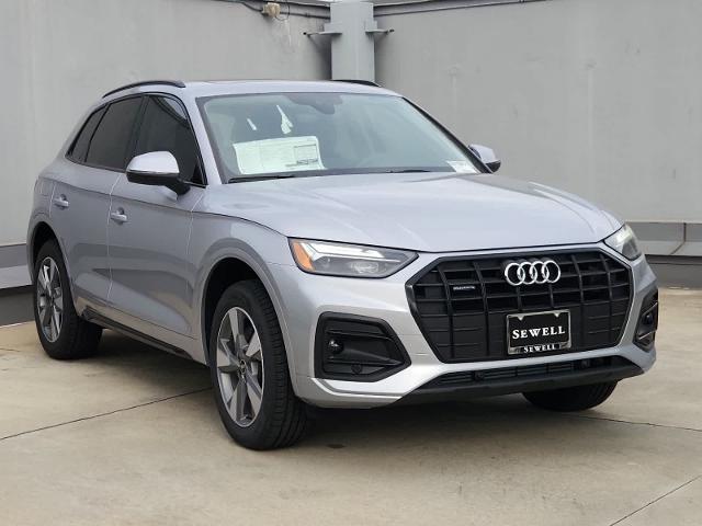 2025 Audi Q5 Vehicle Photo in SUGAR LAND, TX 77478