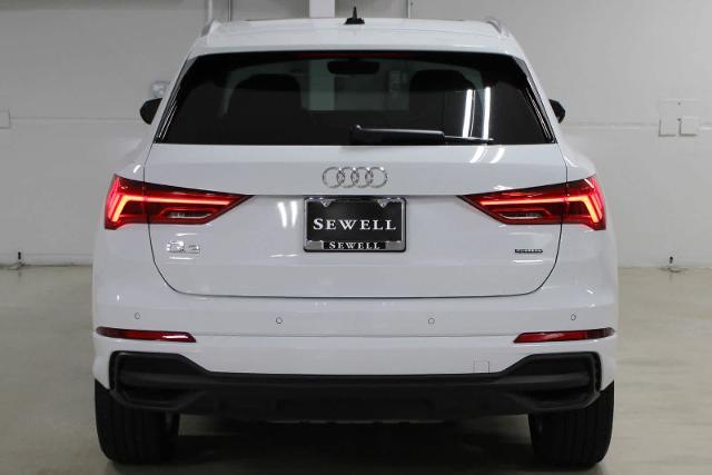 2024 Audi Q3 Vehicle Photo in SUGAR LAND, TX 77478