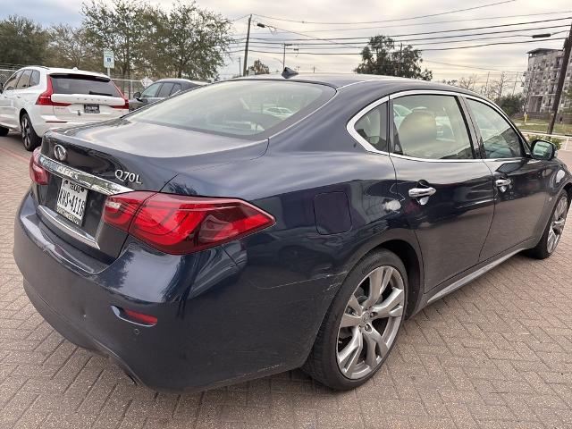 2017 INFINITI Q70L Vehicle Photo in Houston, TX 77007