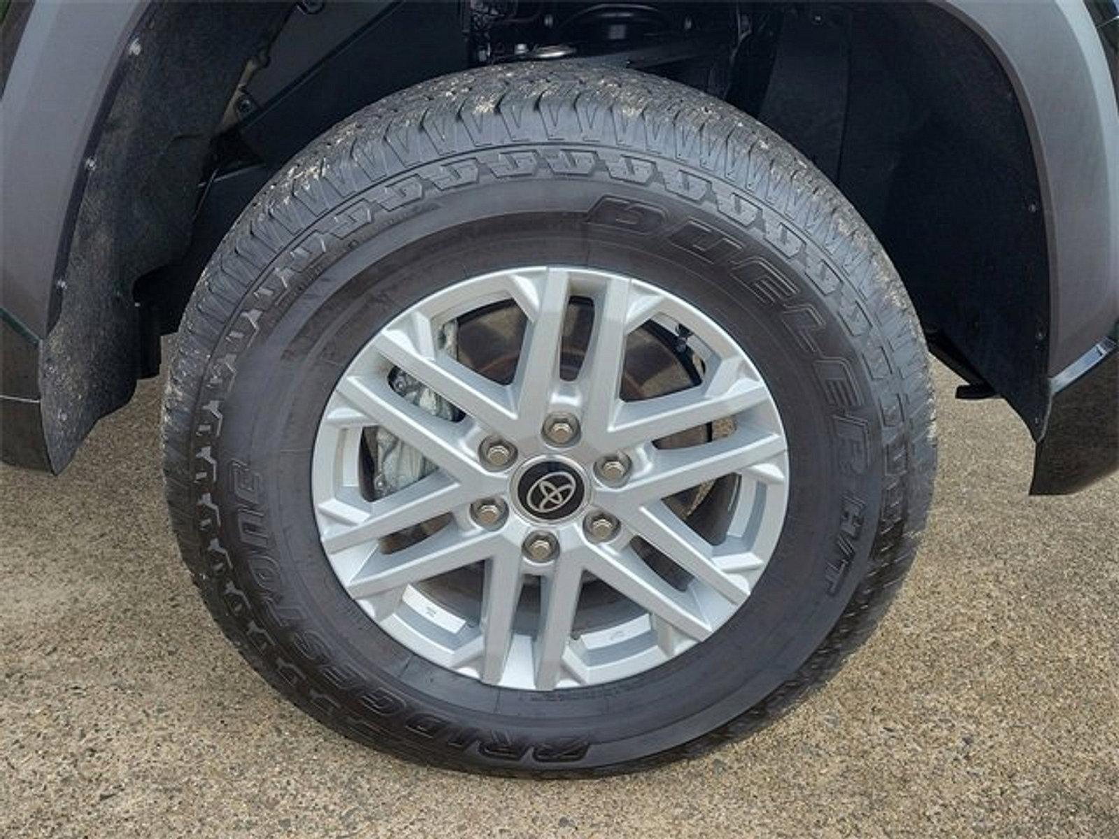 2022 Toyota Tundra 4WD Vehicle Photo in Trevose, PA 19053