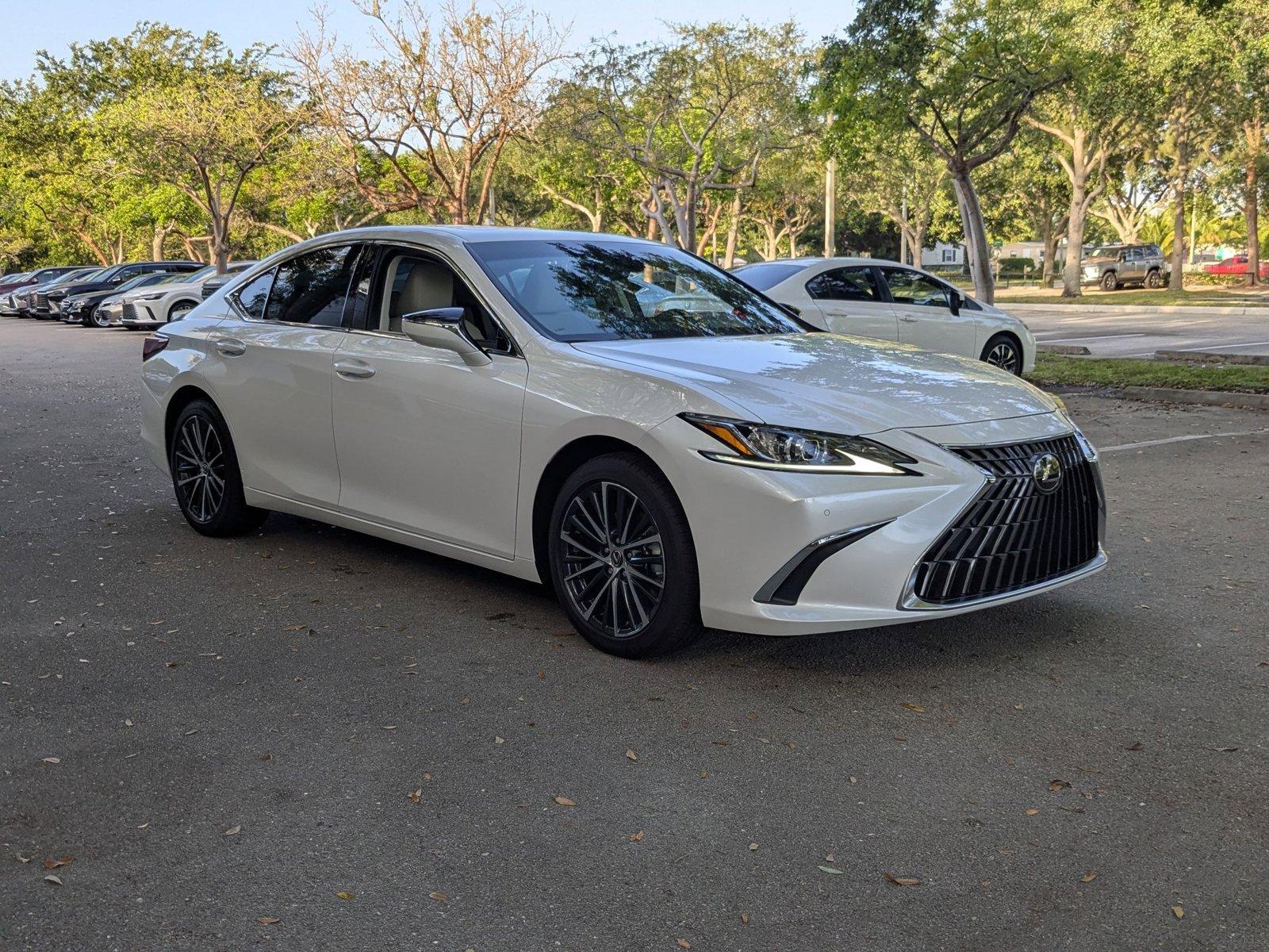 2025 Lexus ES 300h Vehicle Photo in West Palm Beach, FL 33417