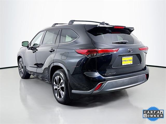 2022 Toyota Highlander Vehicle Photo in Puyallup, WA 98371