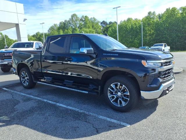 2024 Chevrolet Silverado 1500 Vehicle Photo in EMPORIA, VA 23847-1235