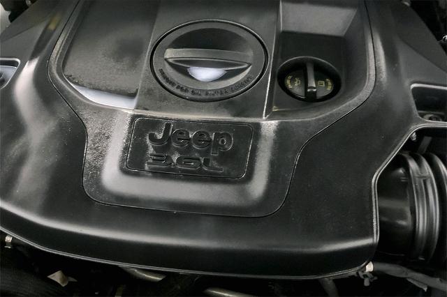 2023 Jeep Grand Cherokee L Vehicle Photo in Lees Summit, MO 64086