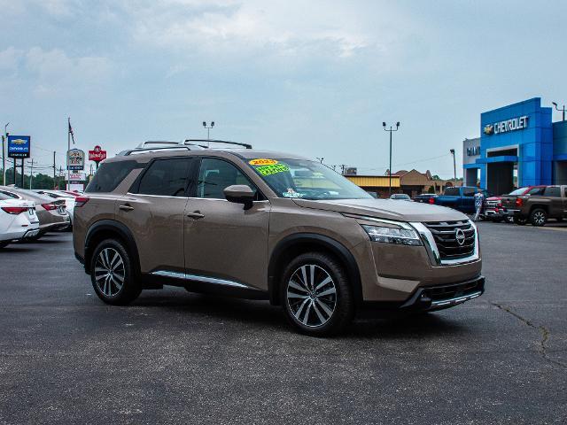 2023 Nissan Pathfinder Vehicle Photo in MADISON, IN 47250-1611