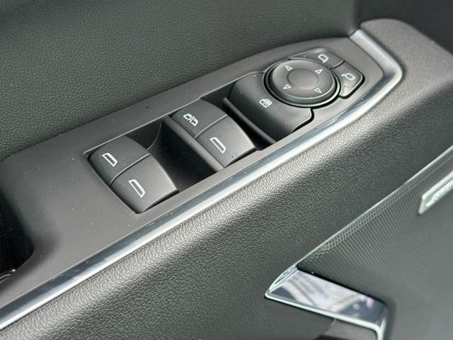 2025 Chevrolet Silverado 1500 Vehicle Photo in COLUMBIA, MO 65203-3903