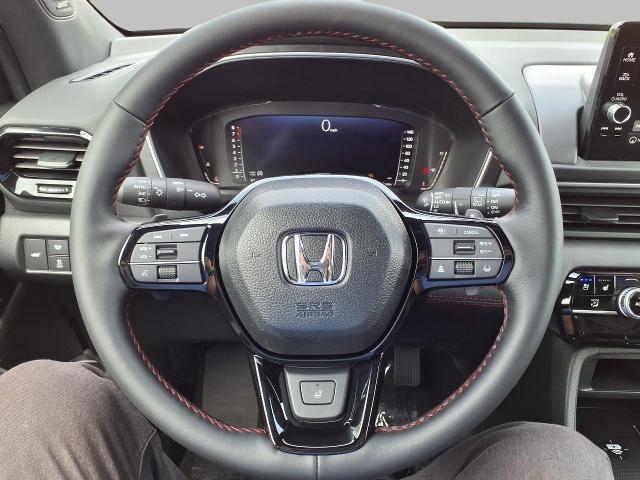 2025 Honda Pilot Vehicle Photo in Oshkosh, WI 54904