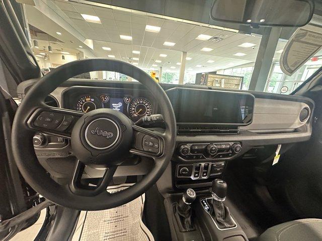 2025 Jeep Wrangler Vehicle Photo in Doylsetown, PA 18901