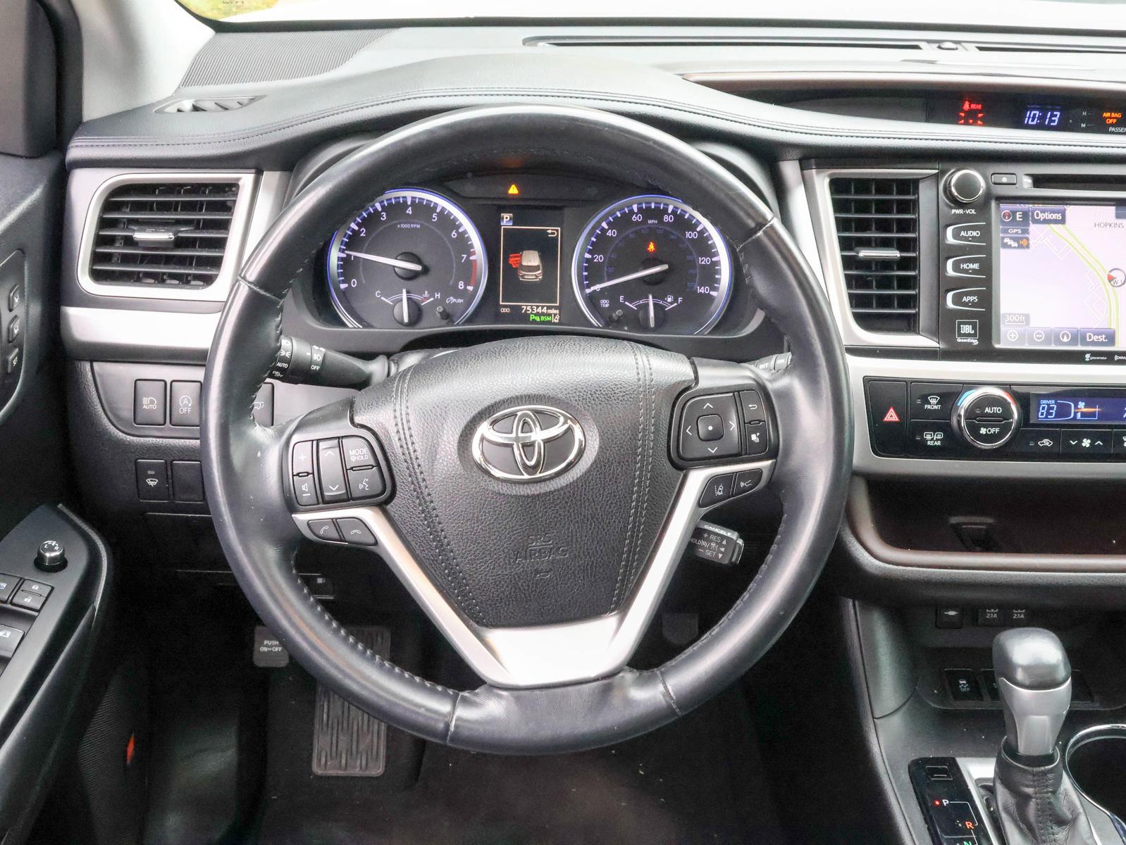 2019 Toyota Highlander Vehicle Photo in DALLAS, TX 75209-3095