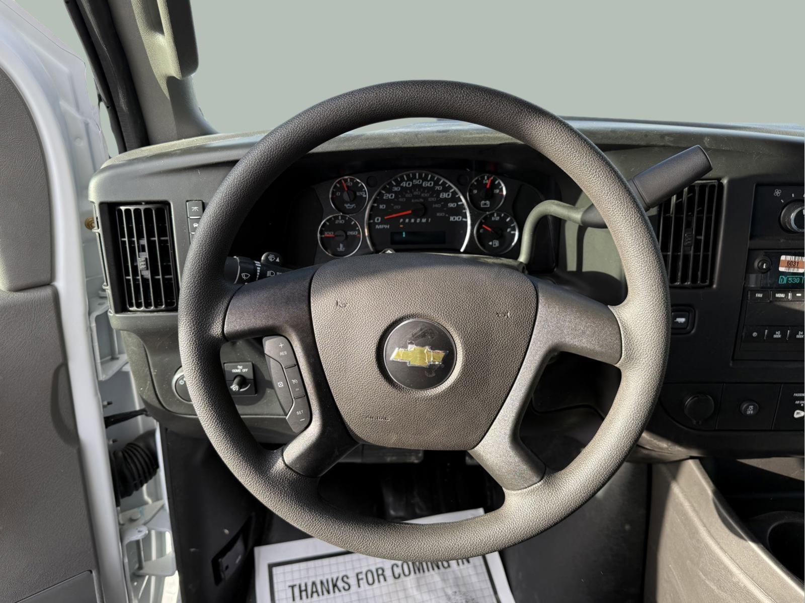 2024 Chevrolet Express Cutaway 3500 Vehicle Photo in GEORGETOWN, TX 78626-7508