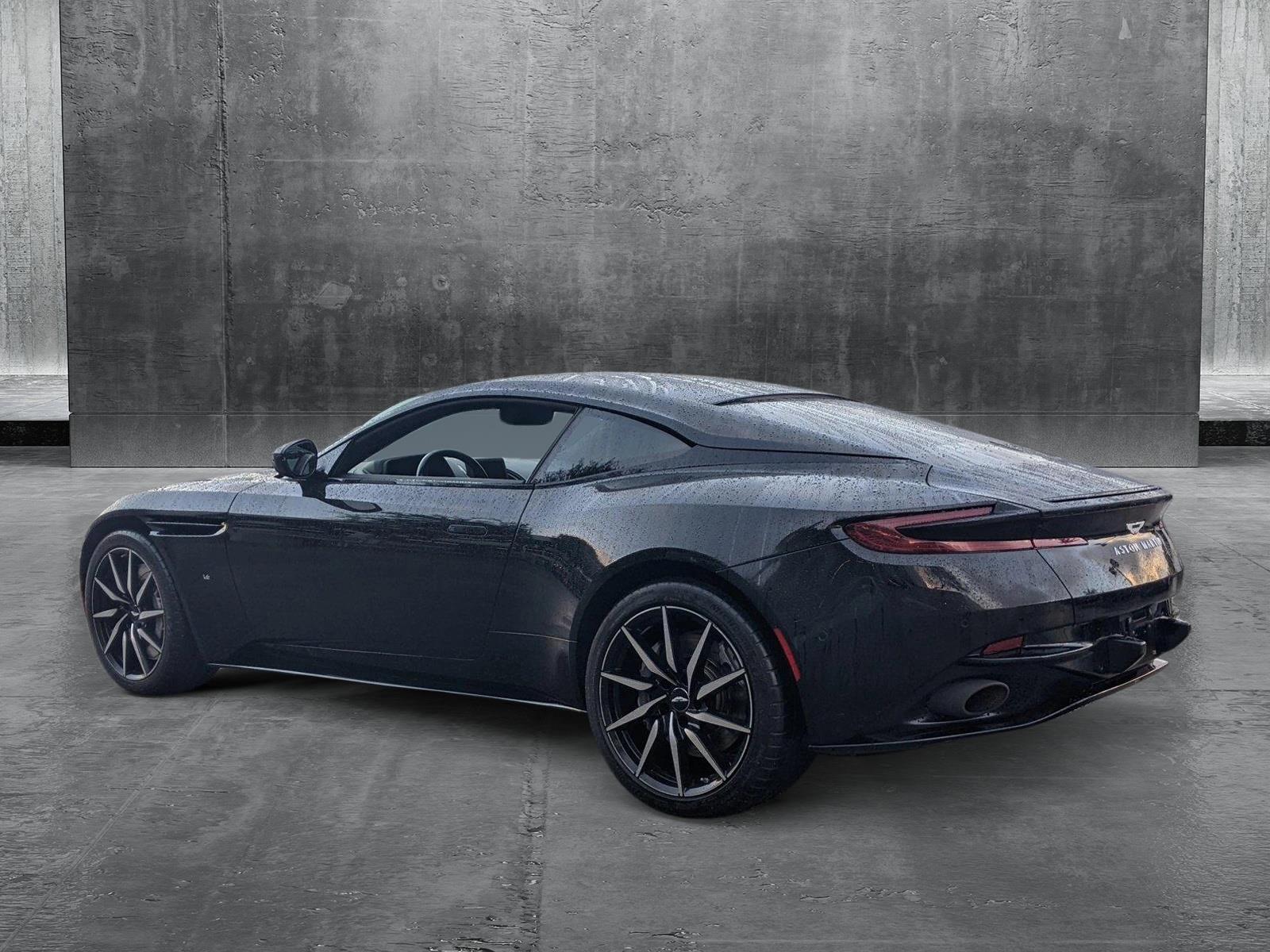 2017 Aston Martin DB11 Vehicle Photo in PEMBROKE PINES, FL 33024-6534