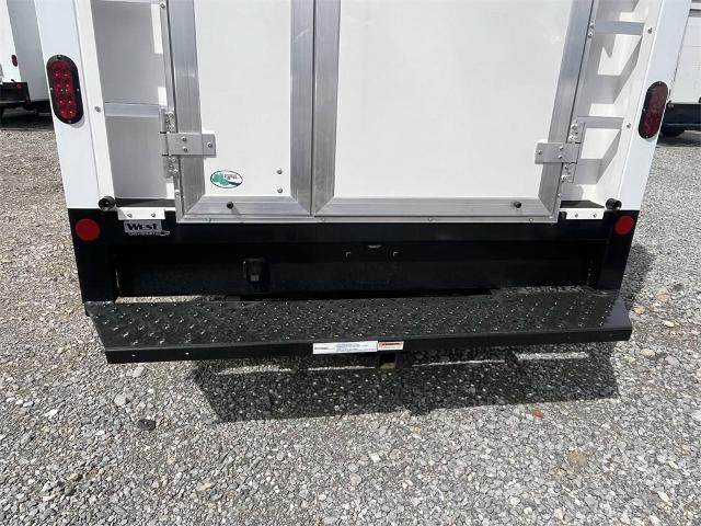 2025 Chevrolet Express Cutaway 3500 Vehicle Photo in ALCOA, TN 37701-3235