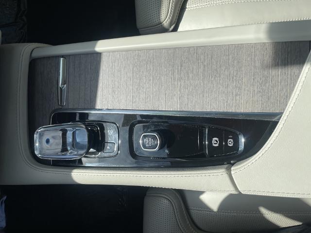 2022 Volvo XC90 Recharge Plug-In Hybrid Vehicle Photo in Grapevine, TX 76051