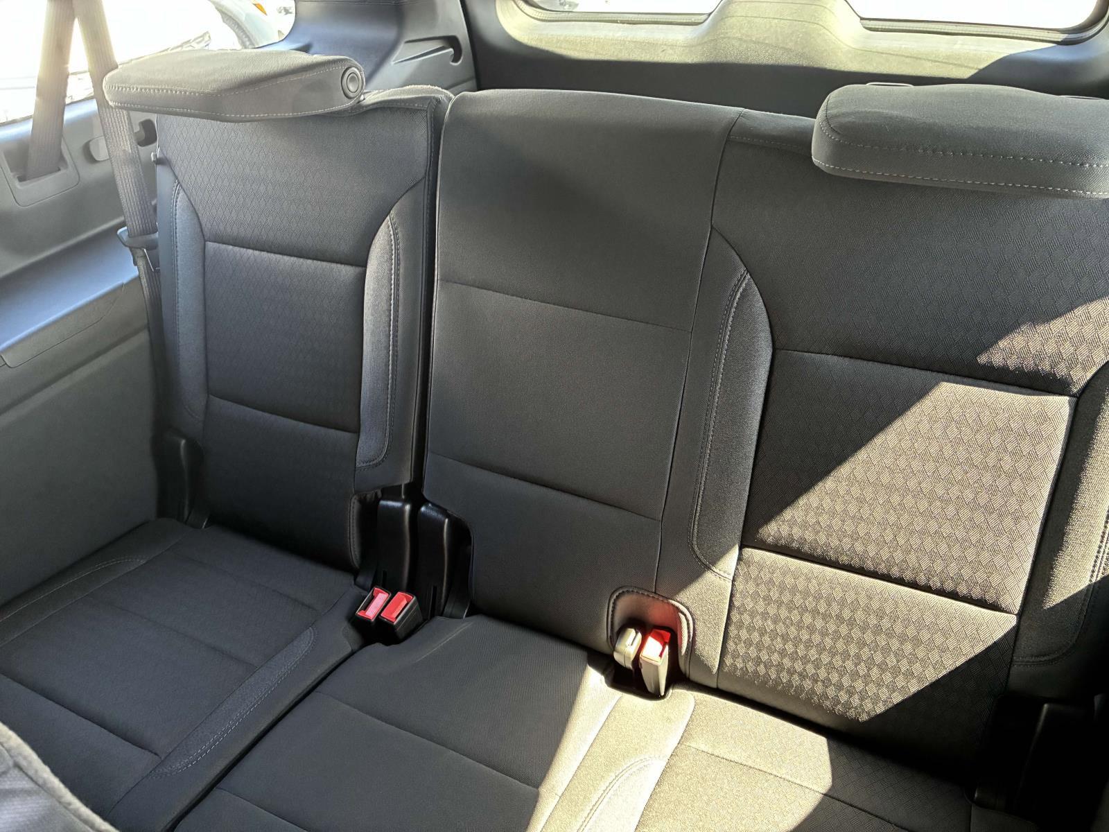 2025 Chevrolet Suburban Vehicle Photo in LOS ANGELES, CA 90007-3794