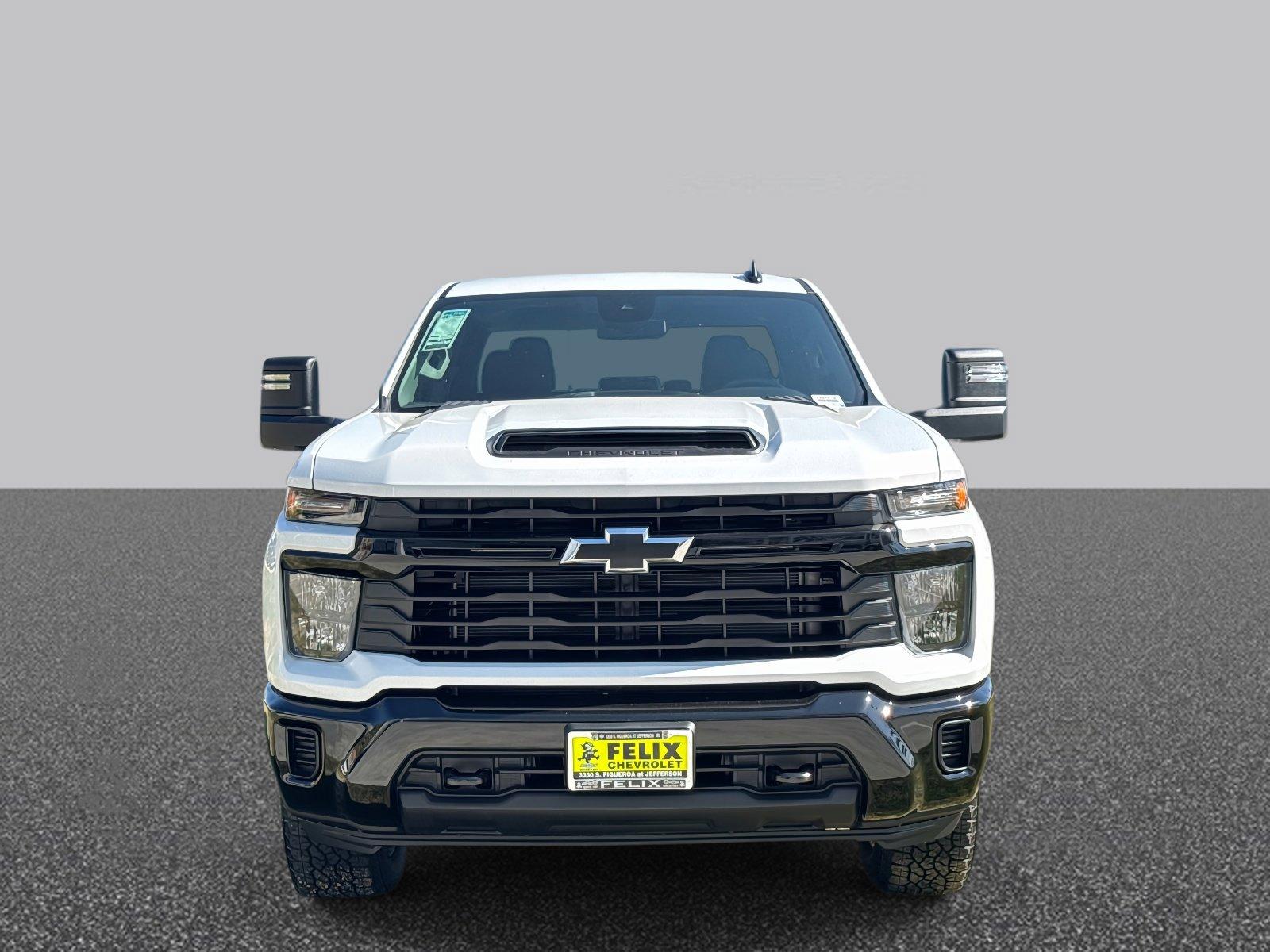 2025 Chevrolet Silverado 2500 HD Vehicle Photo in LOS ANGELES, CA 90007-3794