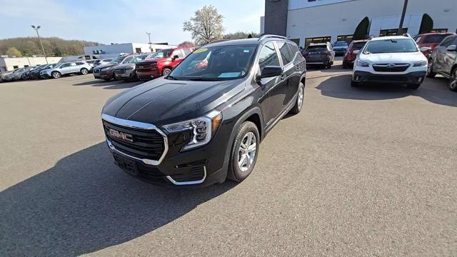 2022 GMC Terrain Vehicle Photo in Pleasant Hills, PA 15236