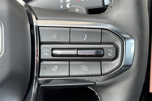 2025 GMC Acadia Vehicle Photo in ELK GROVE, CA 95757-8703