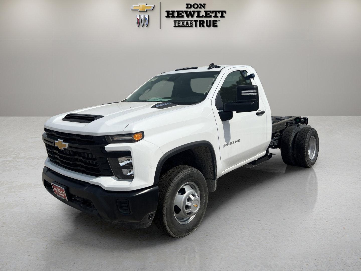 2025 Chevrolet Silverado 3500 HD Chassis Cab Vehicle Photo in GEORGETOWN, TX 78626-7508