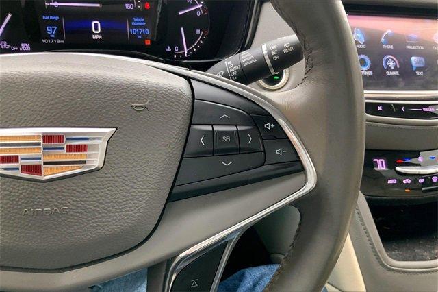 2017 Cadillac XT5 Vehicle Photo in INDEPENDENCE, MO 64055-1377