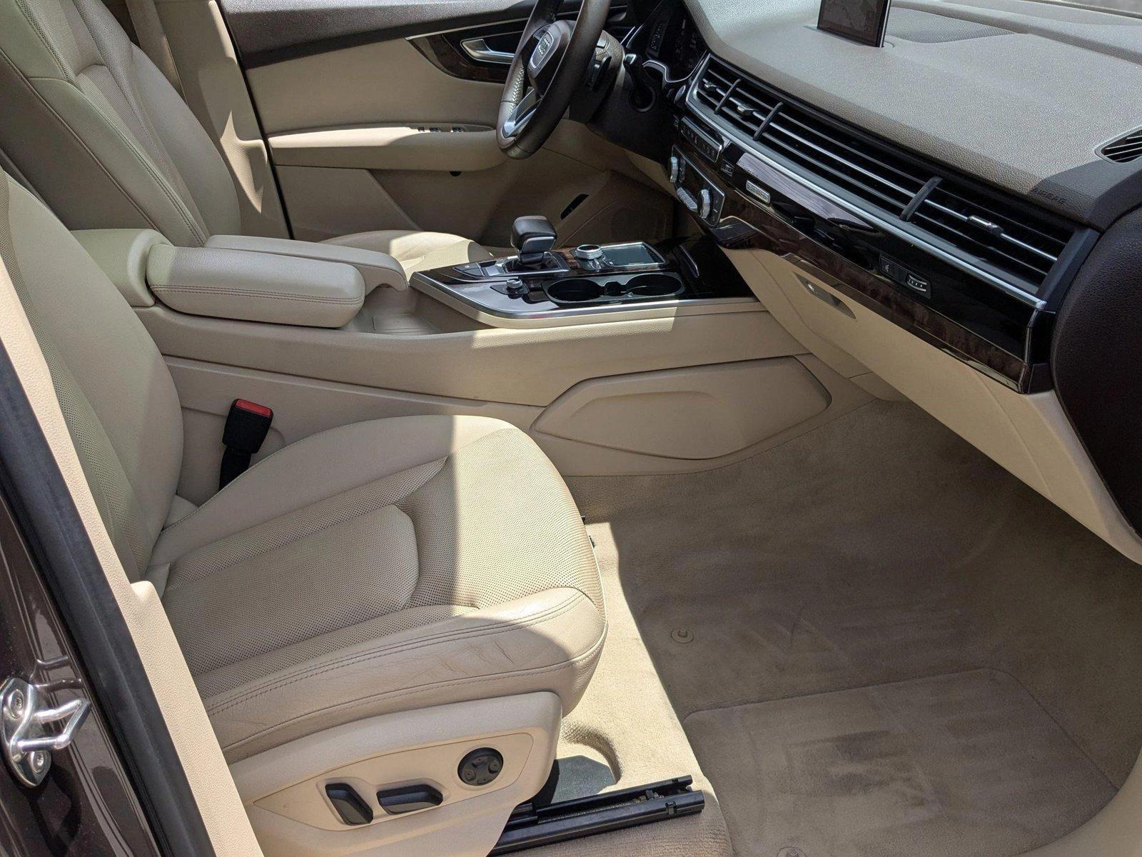 2017 Audi Q7 Vehicle Photo in PEMBROKE PINES, FL 33024-6534