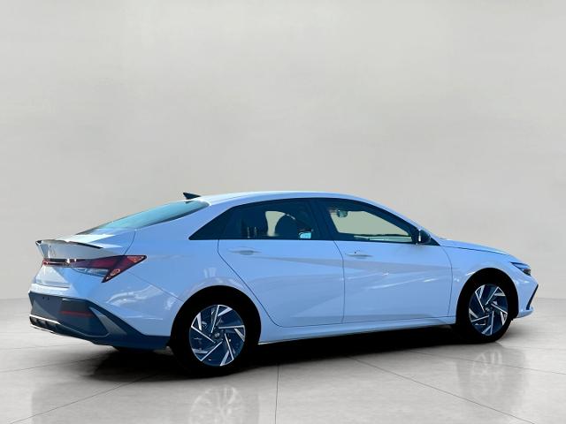2025 Hyundai ELANTRA Vehicle Photo in Green Bay, WI 54304