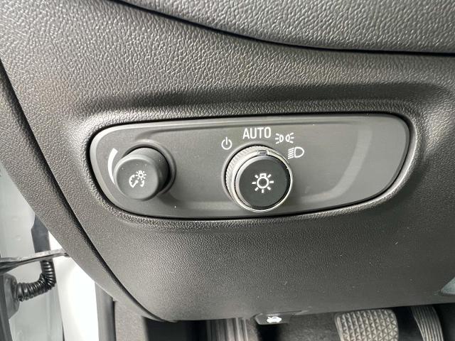 2022 Chevrolet Equinox Vehicle Photo in Roslyn, NY 11576