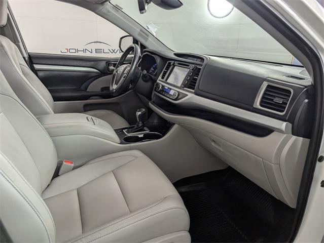 2019 Toyota Highlander Vehicle Photo in ENGLEWOOD, CO 80113-6708