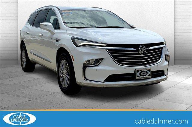 2024 Buick Enclave Vehicle Photo in TOPEKA, KS 66609-0000