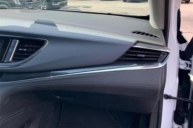 2020 Buick Enclave Vehicle Photo in INDEPENDENCE, MO 64055-1377