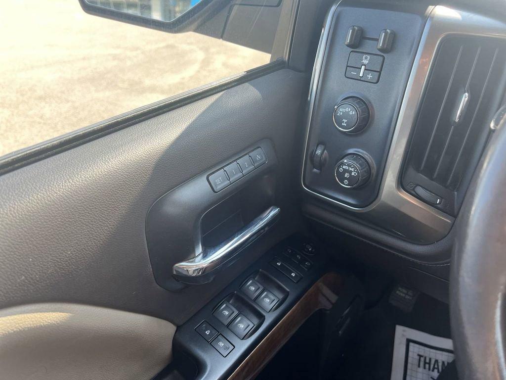 2018 Chevrolet Silverado 1500 Vehicle Photo in Marion, IA 52302