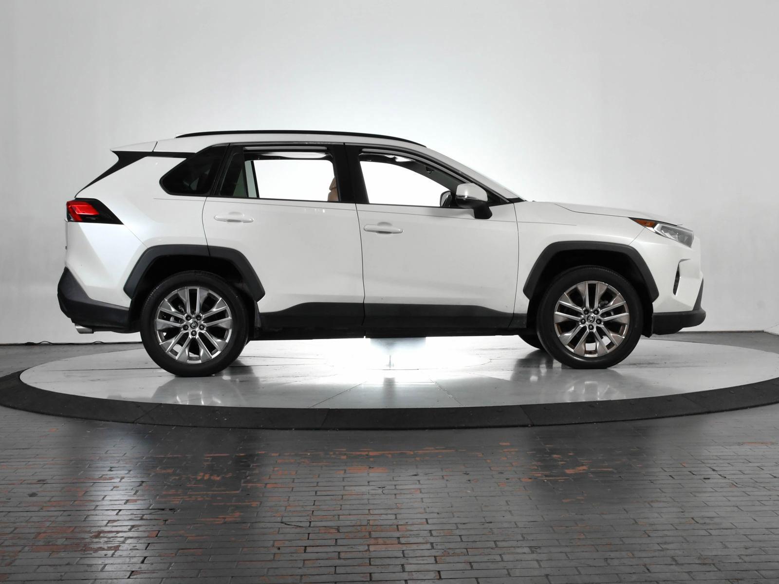 2021 Toyota RAV4 Vehicle Photo in DALLAS, TX 75235