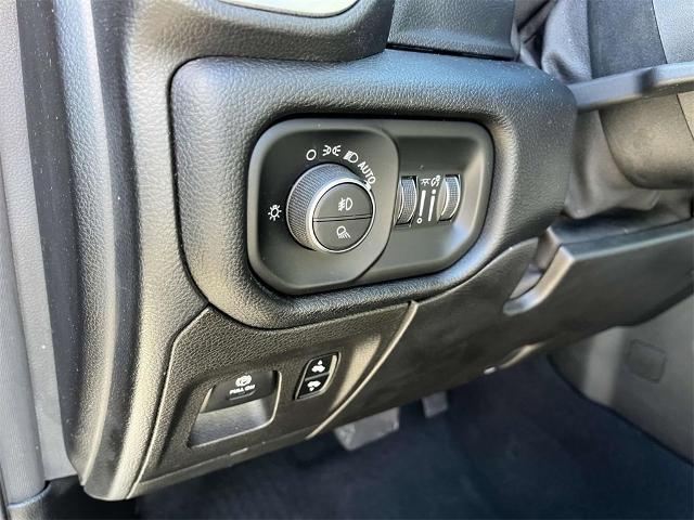 2019 Ram 1500 Vehicle Photo in ALCOA, TN 37701-3235