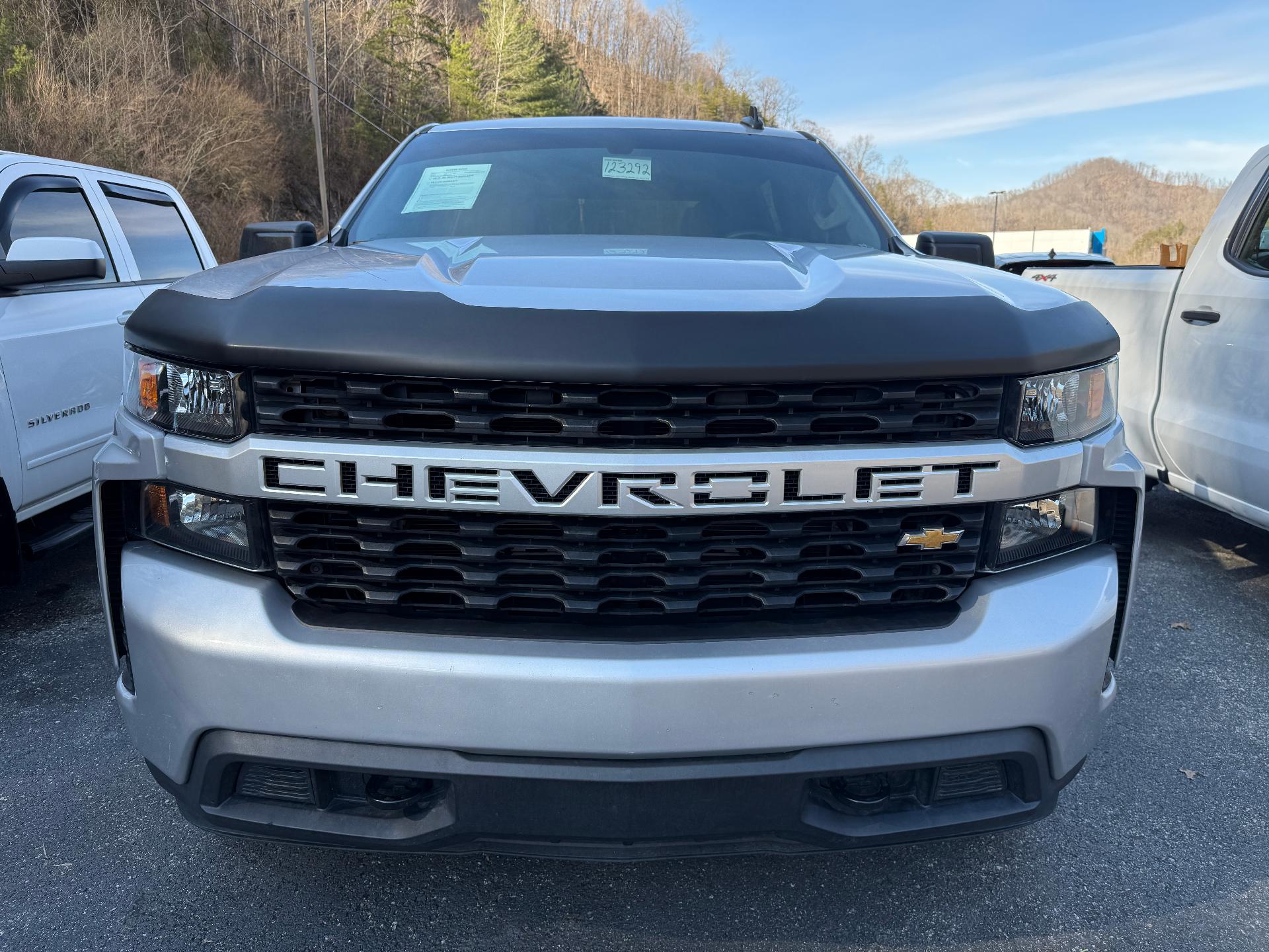 Used 2021 Chevrolet Silverado 1500 Custom with VIN 3GCPYBEK7MG123292 for sale in Prestonsburg, KY