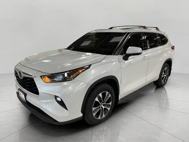 2022 Toyota Highlander Vehicle Photo in Oshkosh, WI 54904