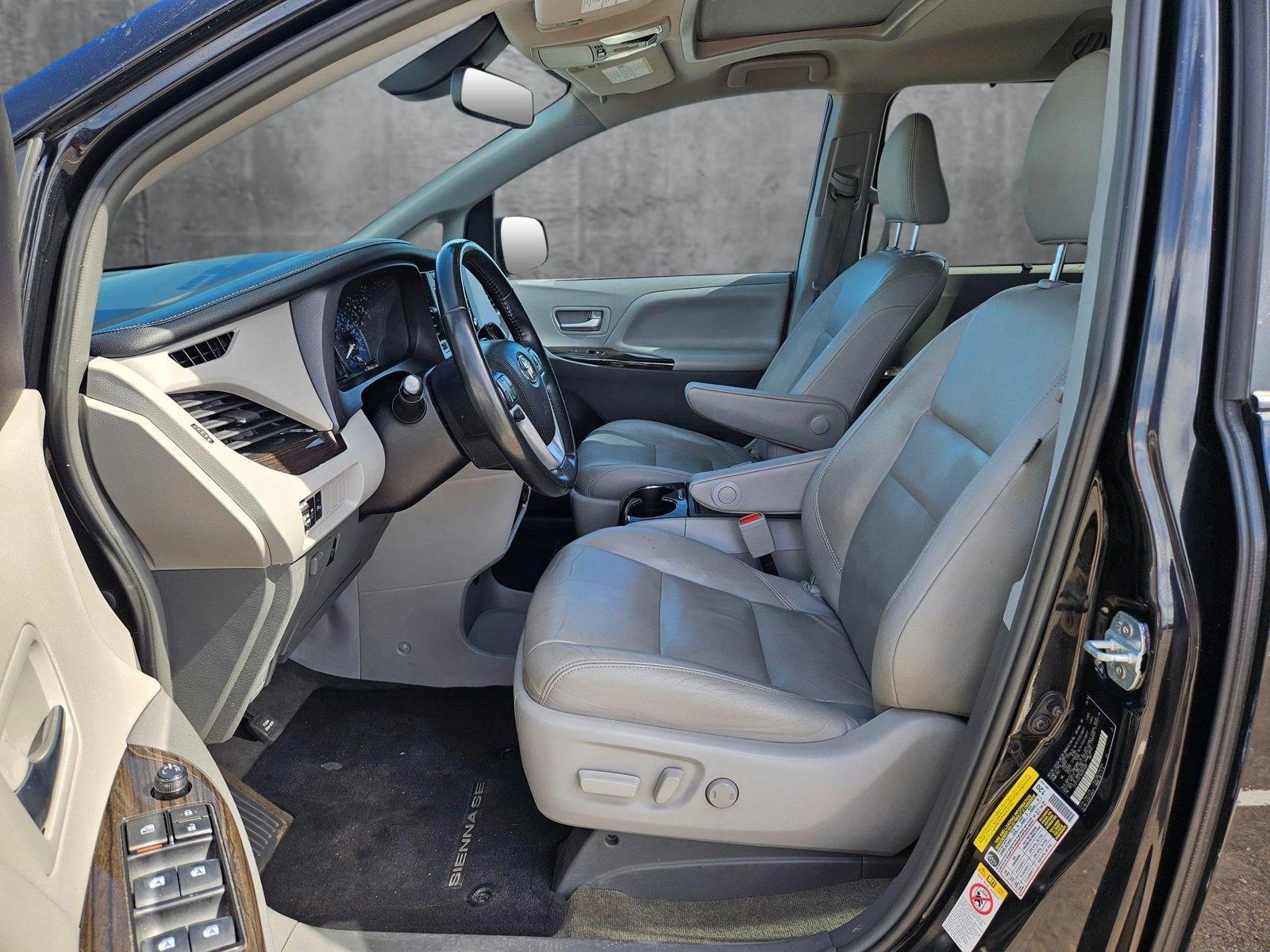 2019 Toyota Sienna Vehicle Photo in Austin, TX 78728